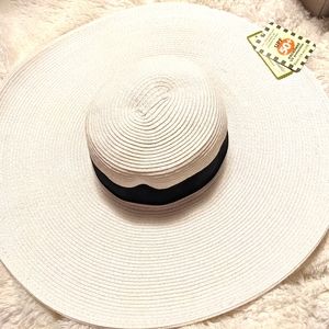 Large Derby / Beach Hat